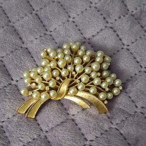 Elegant Gold Pearl Brooch